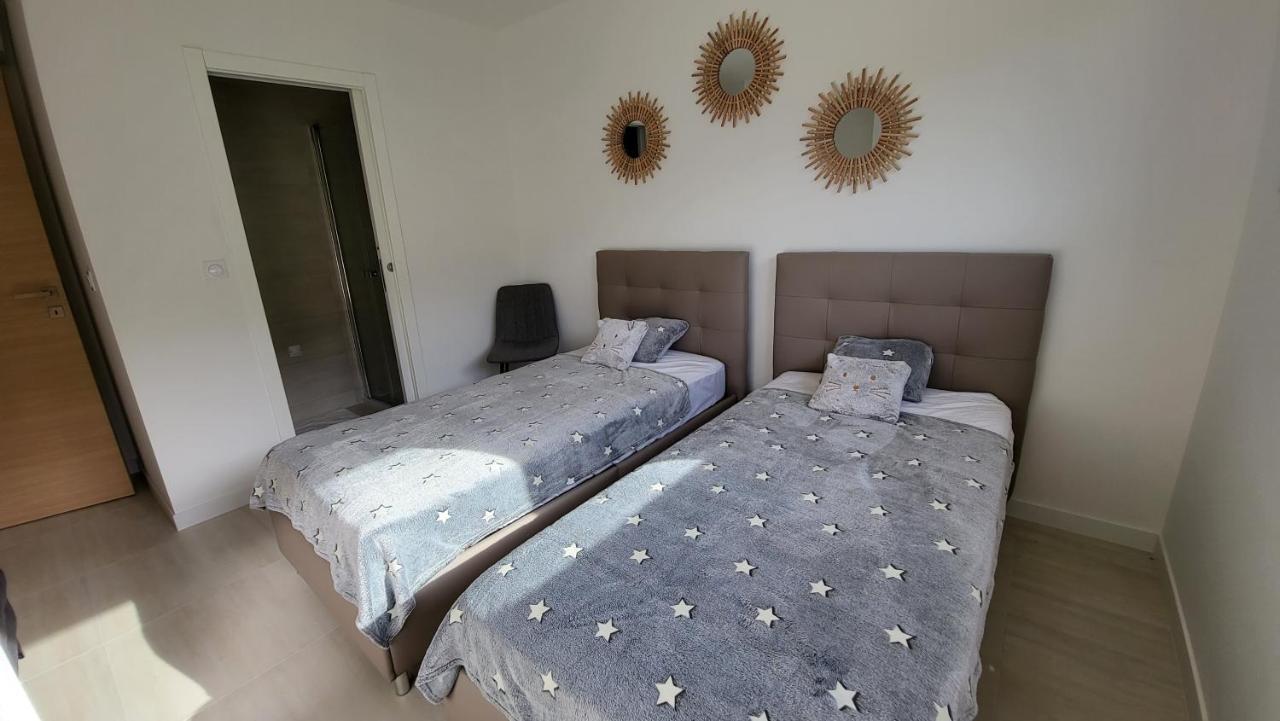 Villa Moderne De Standing Avec Piscine Privee A 400M De La Plage - 4 Chambres 孔卡 外观 照片